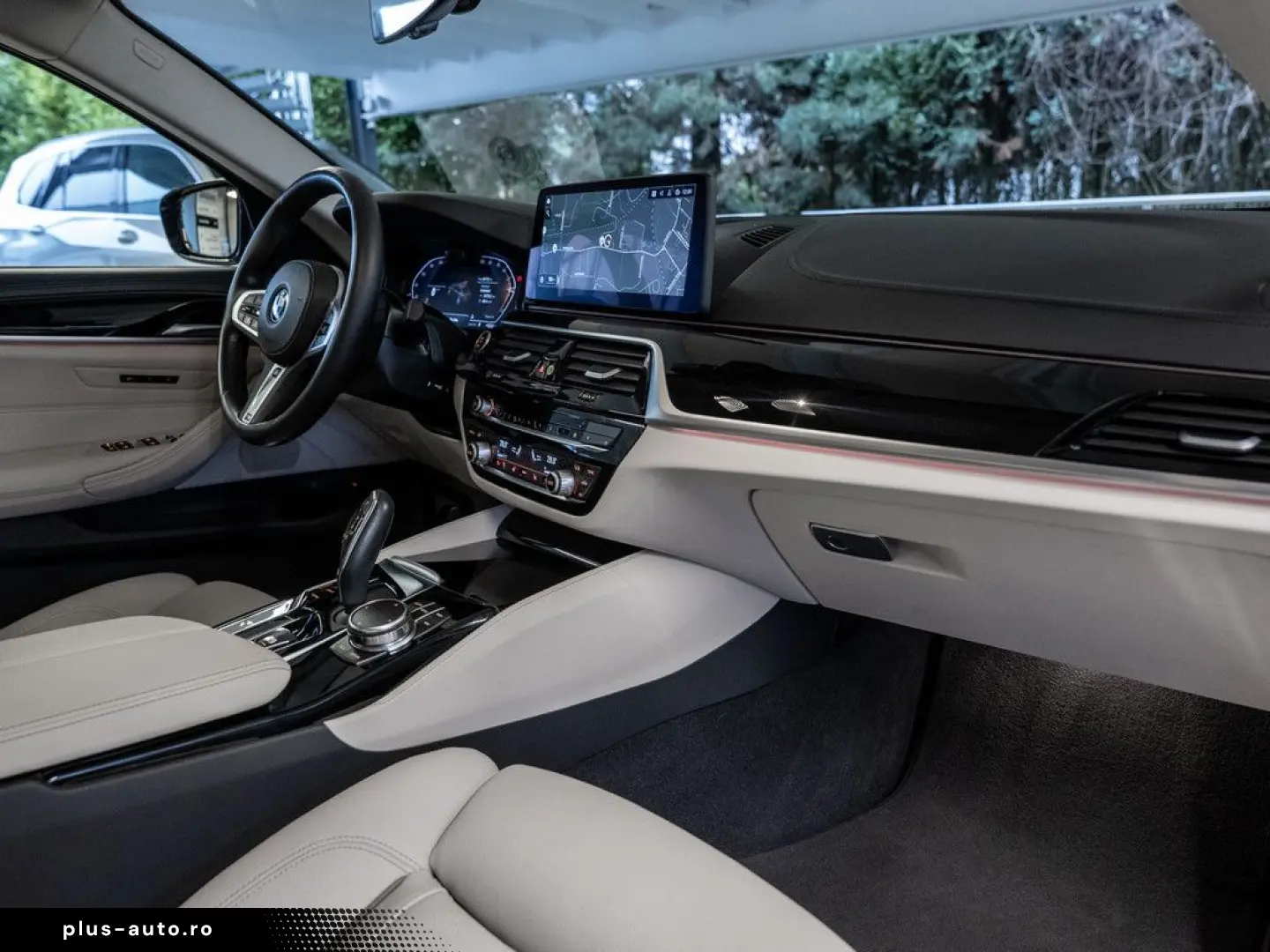 BMW 540d xDrive Luxury Line FACEL. AHK HUD LASER LED