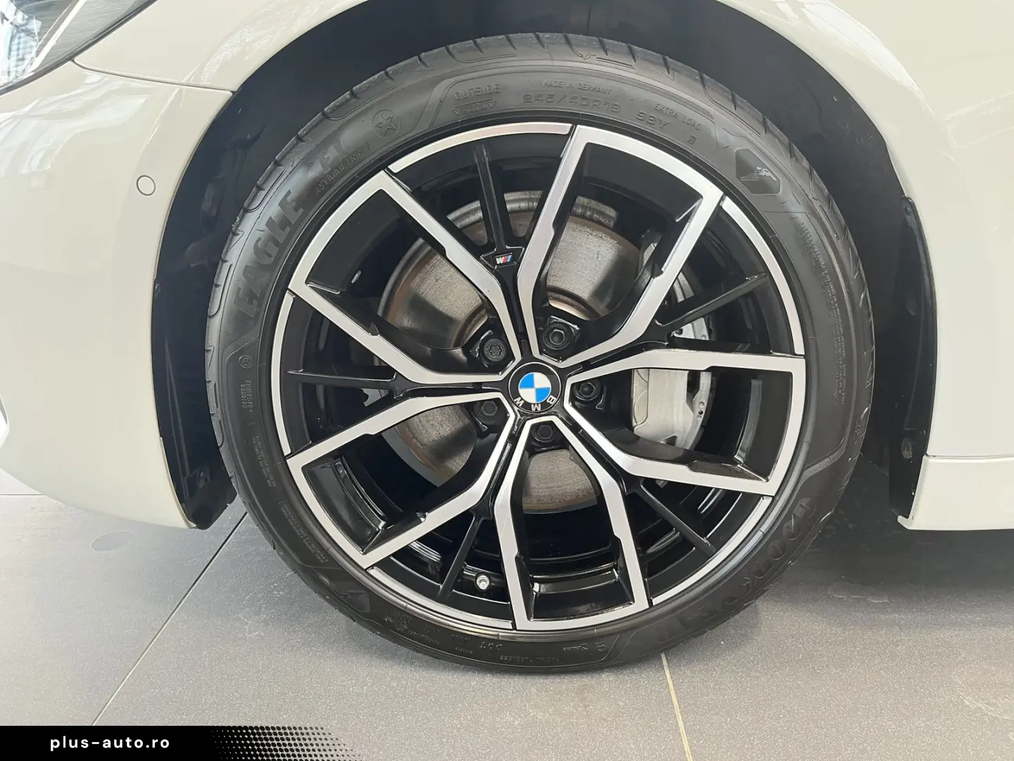 BMW 530d xDrive Limousine M Sportpaket AHK DrivingAs