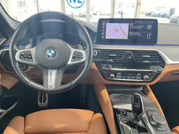 BMW 530d xDrive Limousine M Sportpaket AHK DrivingAs