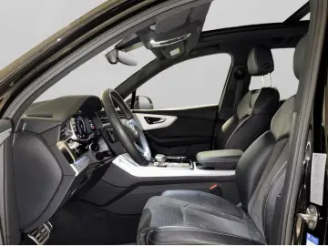 Audi Q7 S line 55 TFSI quattro LED PANO