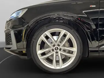 Audi Q7 S line 55 TFSI quattro LED PANO