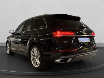 Audi Q7 S line 55 TFSI quattro LED PANO