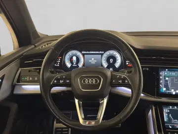 Audi Q7 S line 55 TFSI quattro LED PANO