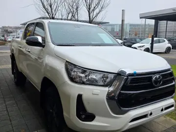 Toyota Hilux Double Cab 2.4 D-4D 4x4 COMFORT