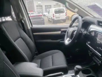 Toyota Hilux Double Cab 2.4 D-4D 4x4 COMFORT