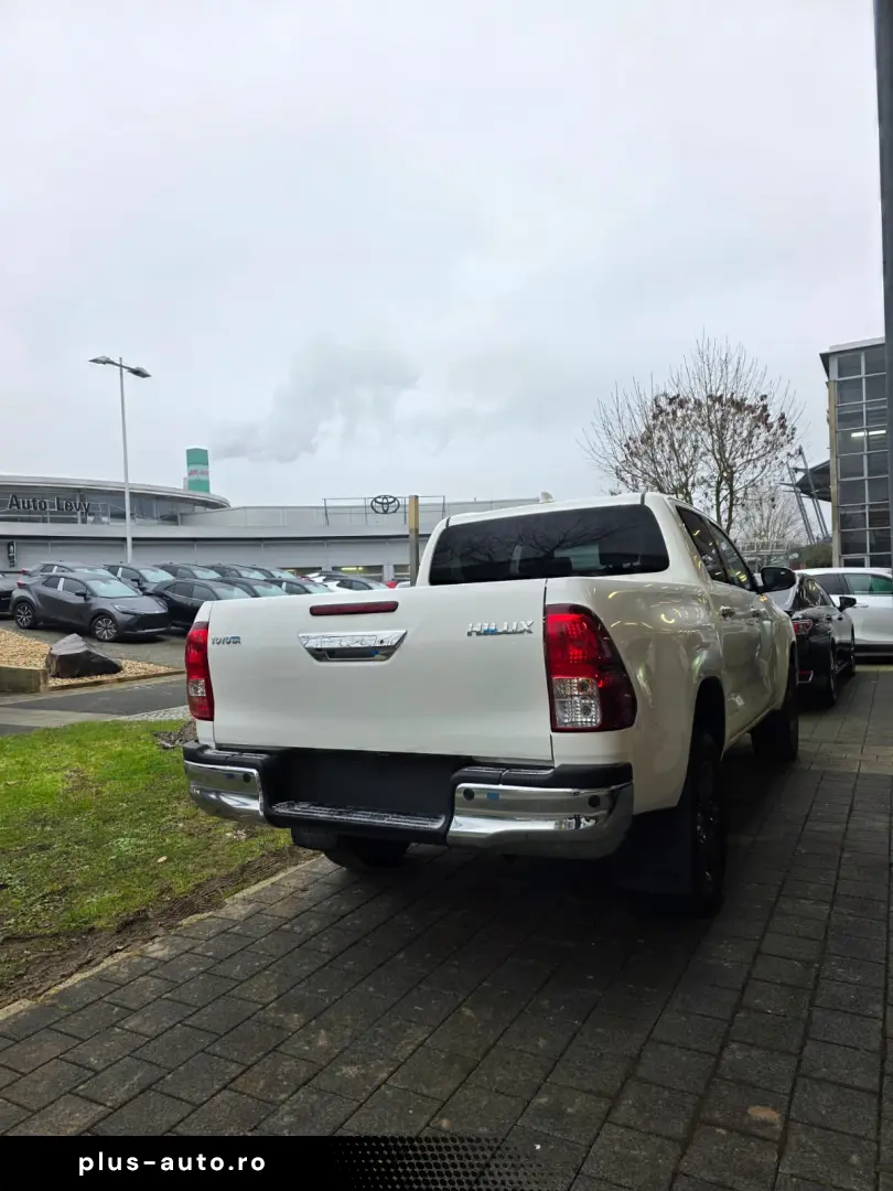 Toyota Hilux Double Cab 2.4 D-4D 4x4 COMFORT