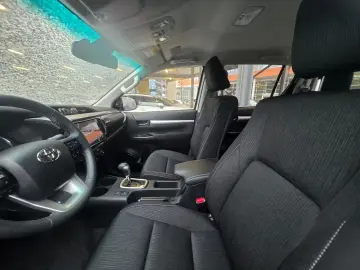 Toyota Hilux Double Cab 2.4 D-4D 4x4 COMFORT
