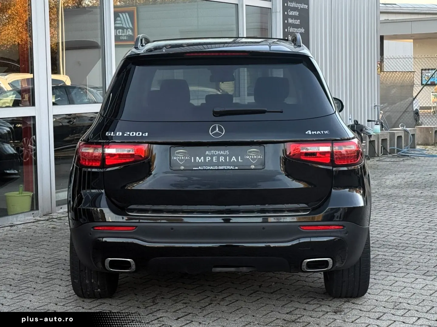 MERCEDES-BENZ GLB 200d 4Matic NIGHT LEDER NAVI PANO AHK