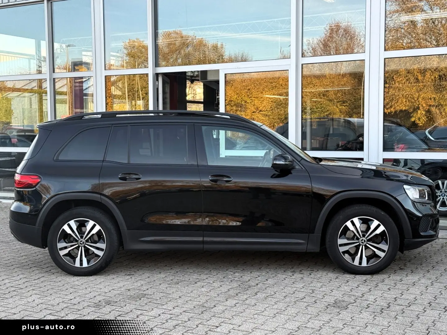 MERCEDES-BENZ GLB 200d 4Matic NIGHT LEDER NAVI PANO AHK