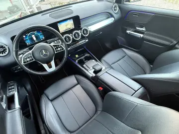 MERCEDES-BENZ GLB 200d 4Matic NIGHT LEDER NAVI PANO AHK