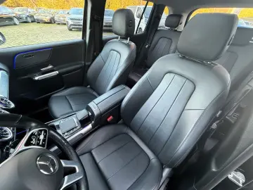 MERCEDES-BENZ GLB 200d 4Matic NIGHT LEDER NAVI PANO AHK