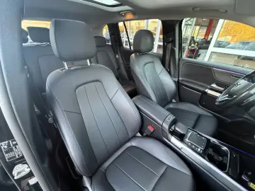 MERCEDES-BENZ GLB 200d 4Matic NIGHT LEDER NAVI PANO AHK