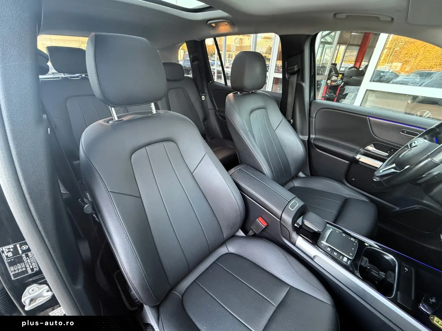 MERCEDES-BENZ GLB 200d 4Matic NIGHT LEDER NAVI PANO AHK