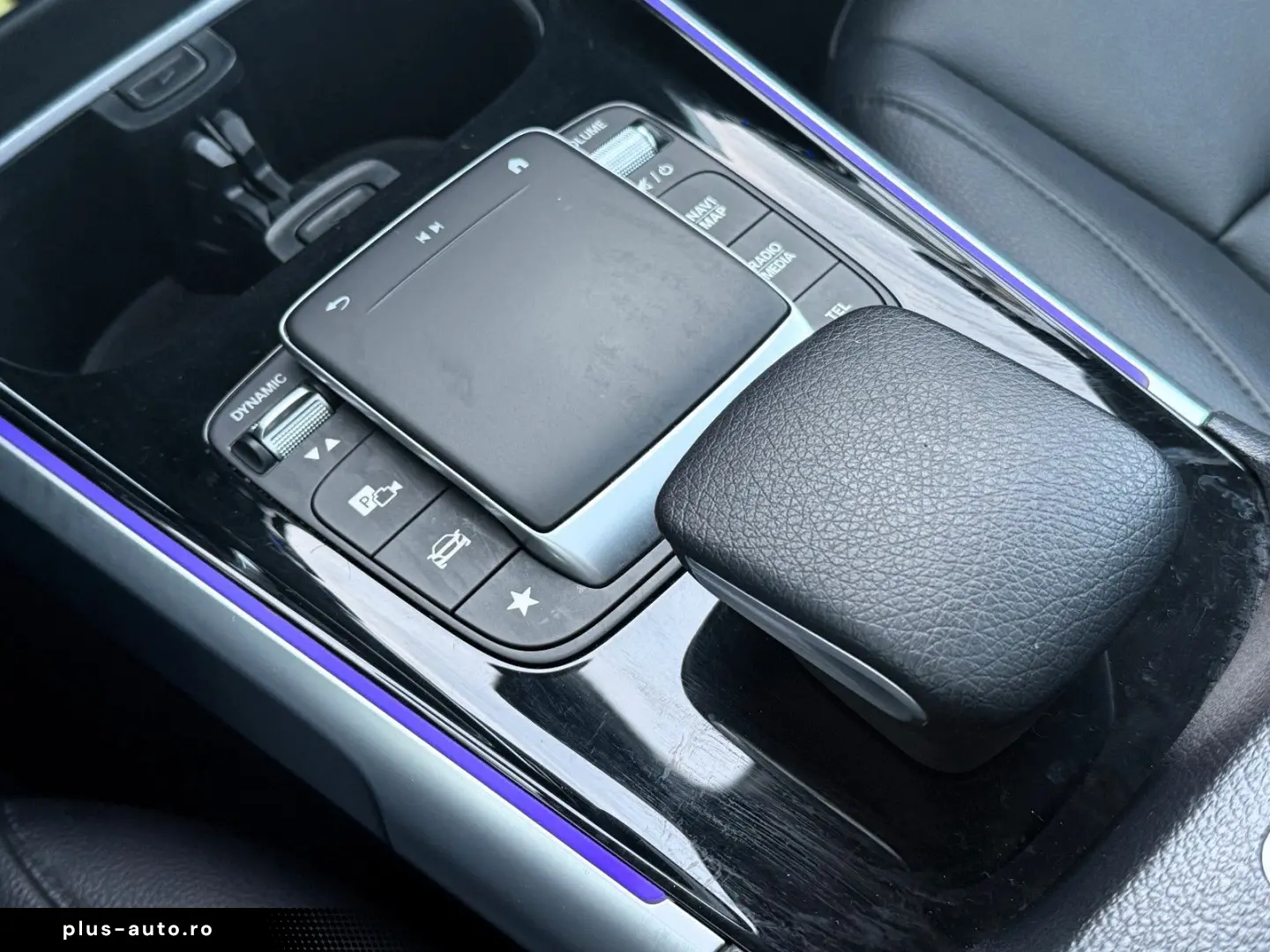 MERCEDES-BENZ GLB 200d 4Matic NIGHT LEDER NAVI PANO AHK