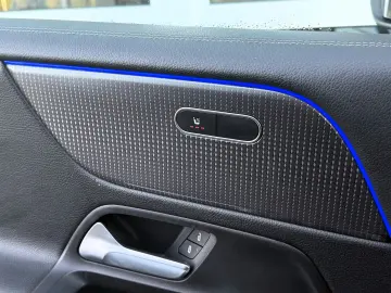 MERCEDES-BENZ GLB 200d 4Matic NIGHT LEDER NAVI PANO AHK