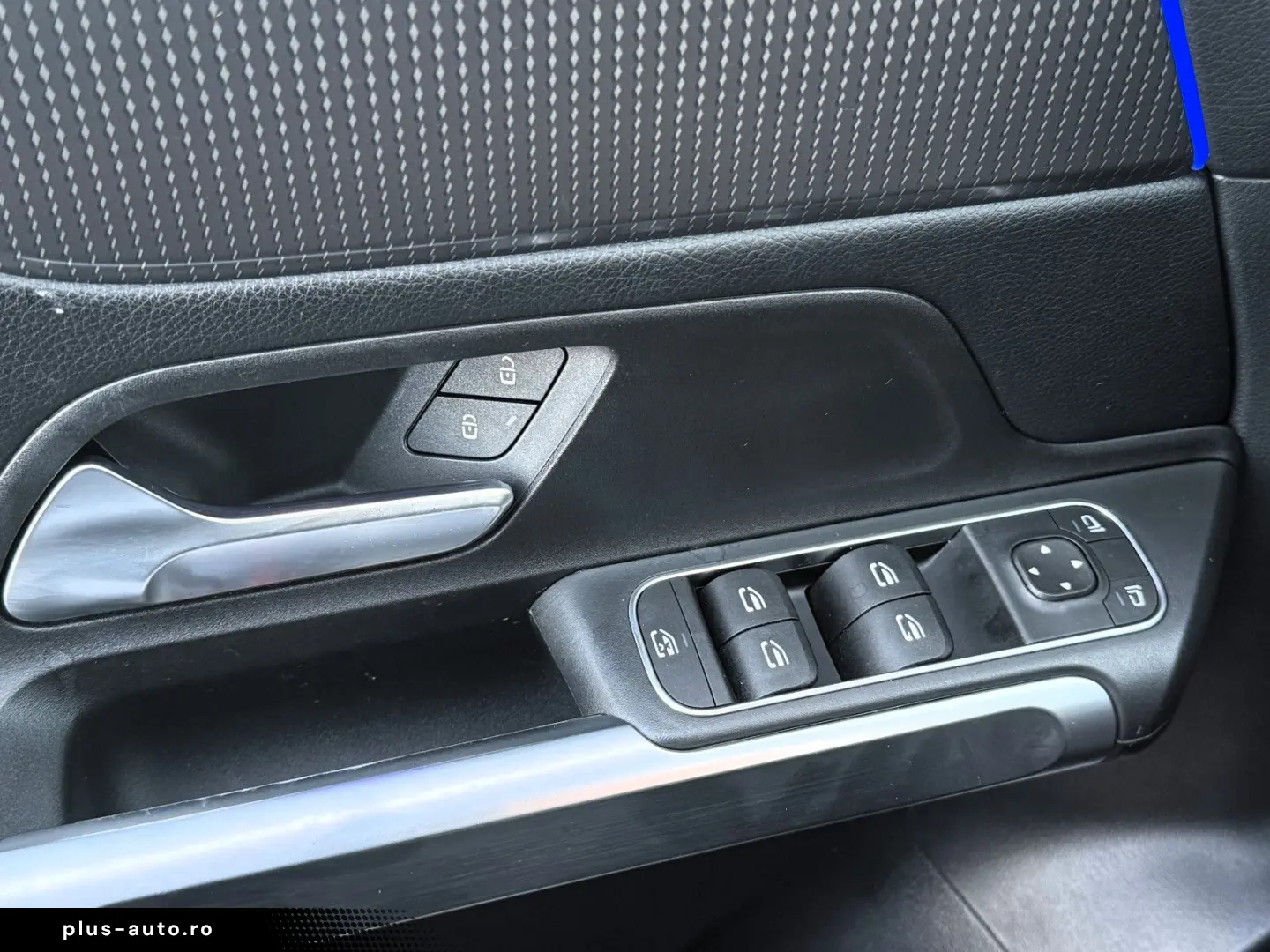 MERCEDES-BENZ GLB 200d 4Matic NIGHT LEDER NAVI PANO AHK