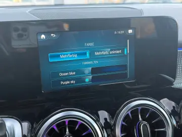 MERCEDES-BENZ GLB 200d 4Matic NIGHT LEDER NAVI PANO AHK