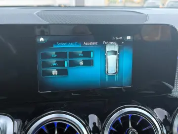 MERCEDES-BENZ GLB 200d 4Matic NIGHT LEDER NAVI PANO AHK