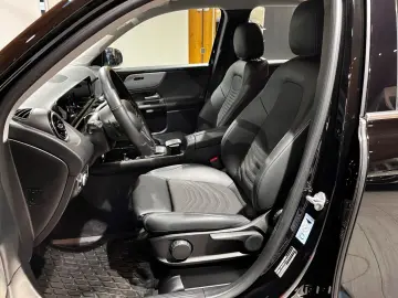 MERCEDES-BENZ GLB 200 d 4Matic Style Navi SHZ Kam. KeyLes