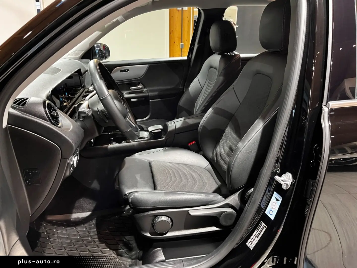 MERCEDES-BENZ GLB 200 d 4Matic Style Navi SHZ Kam. KeyLes