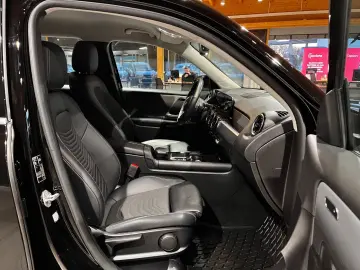 MERCEDES-BENZ GLB 200 d 4Matic Style Navi SHZ Kam. KeyLes