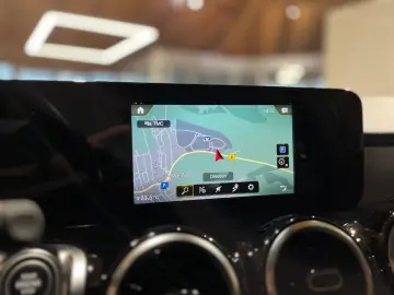 MERCEDES-BENZ GLB 200 d 4Matic Style Navi SHZ Kam. KeyLes