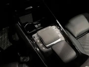 MERCEDES-BENZ GLB 200 d 4Matic Style Navi SHZ Kam. KeyLes