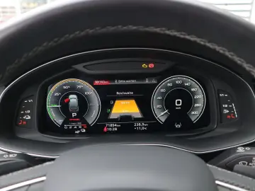 Audi Q7 55 TFSI e quattro MATRIX PANO