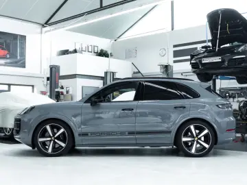 PORSCHE Cayenne E-Hybrid PDCC Bose HuD Matrix