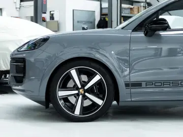 PORSCHE Cayenne E-Hybrid PDCC Bose HuD Matrix