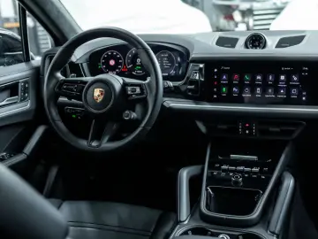 PORSCHE Cayenne E-Hybrid PDCC Bose HuD Matrix