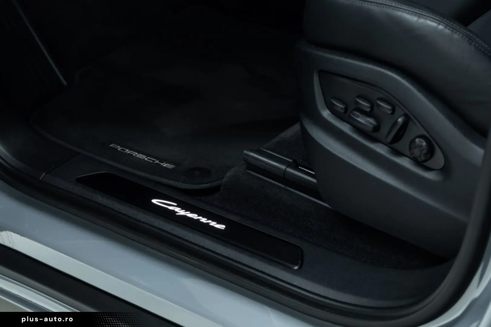 PORSCHE Cayenne E-Hybrid PDCC Bose HuD Matrix