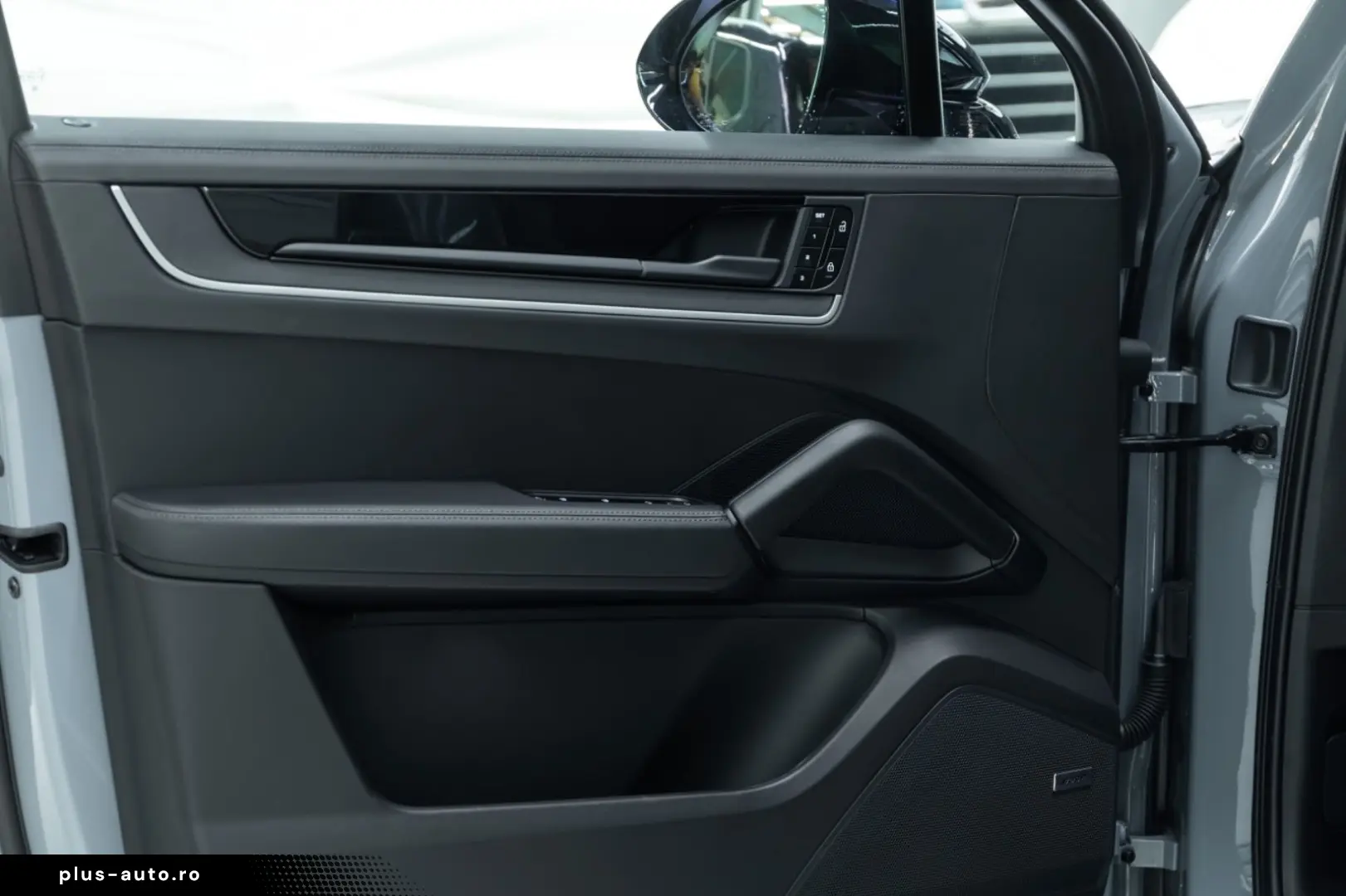 PORSCHE Cayenne E-Hybrid PDCC Bose HuD Matrix