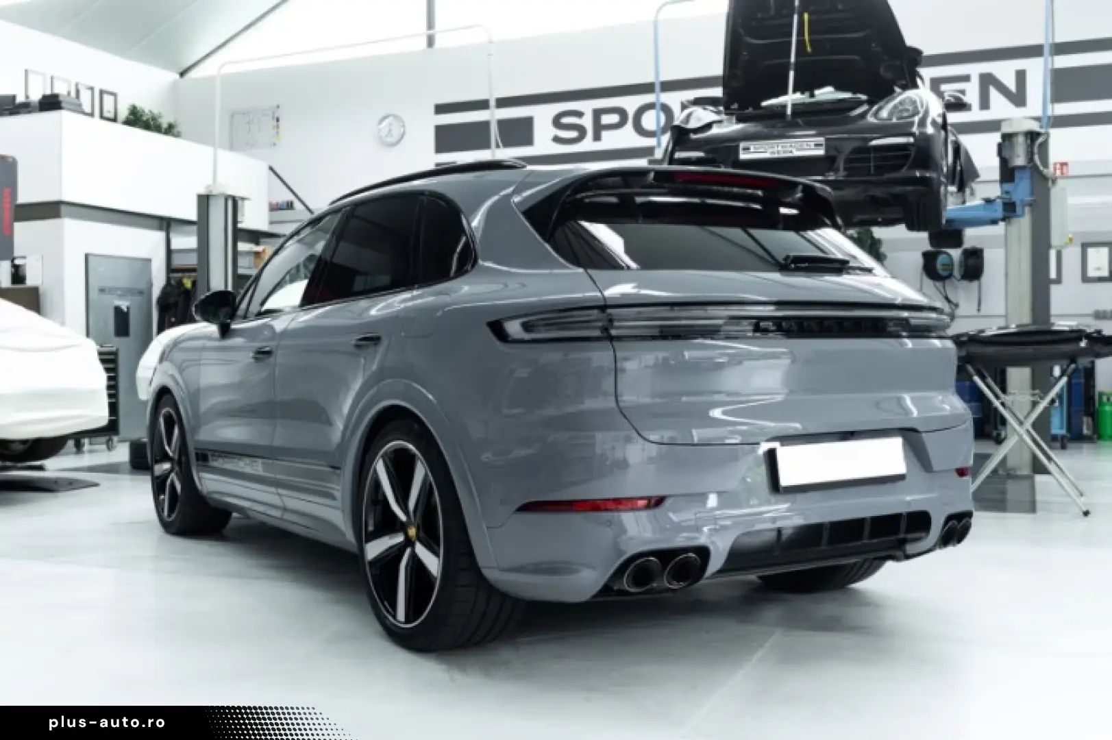 PORSCHE Cayenne E-Hybrid PDCC Bose HuD Matrix