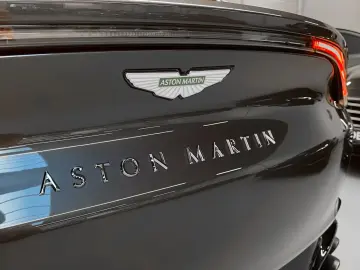 Aston Martin DBX 707 NEW INFOTAINMENT