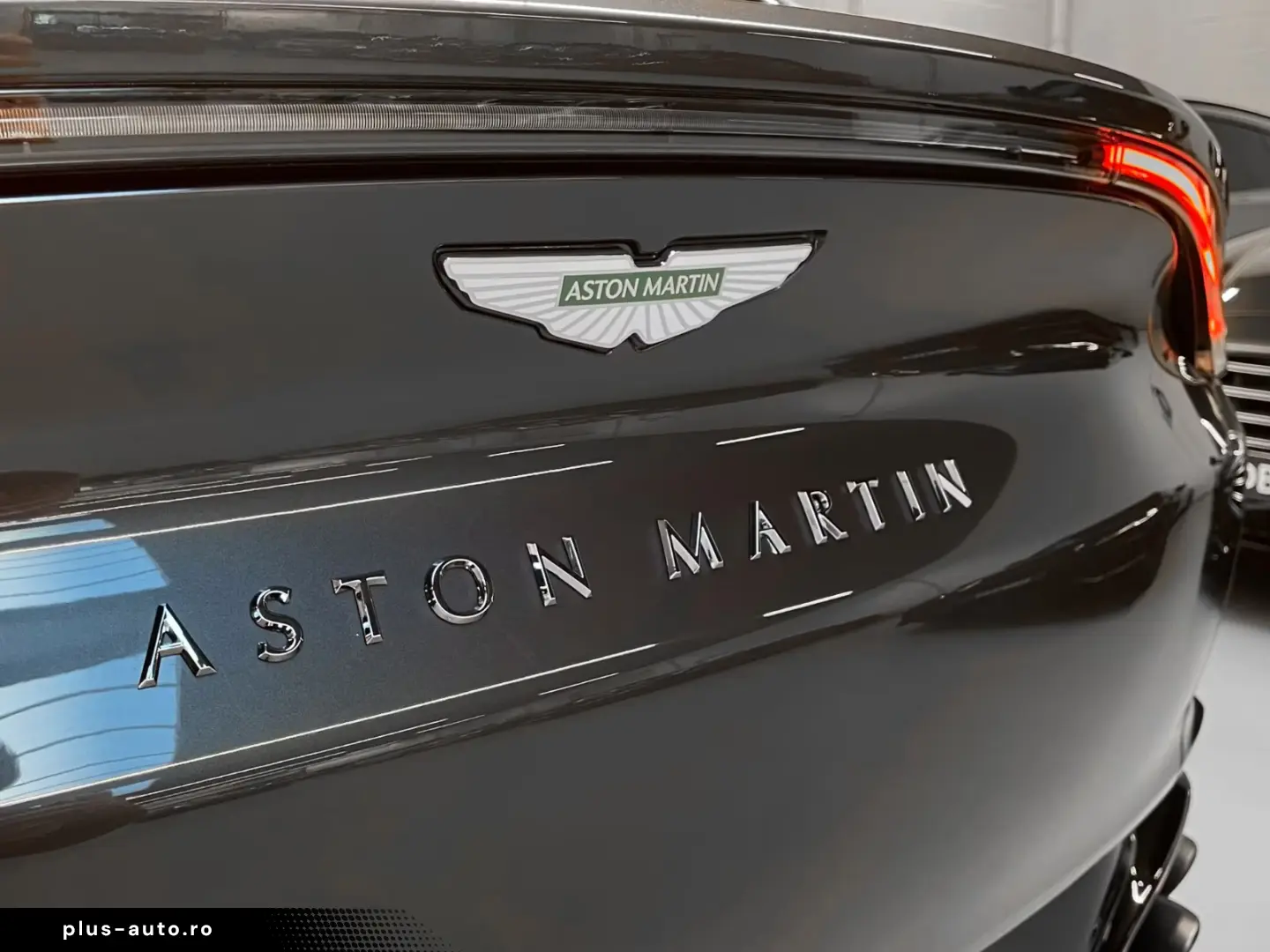 Aston Martin DBX 707 NEW INFOTAINMENT