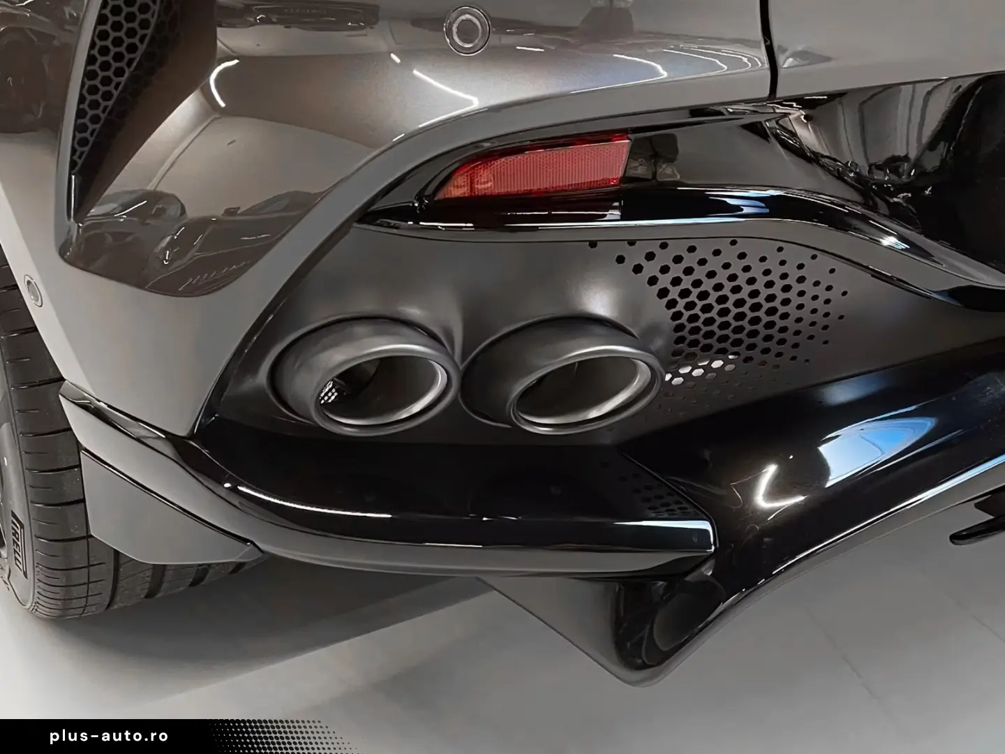 Aston Martin DBX 707 NEW INFOTAINMENT