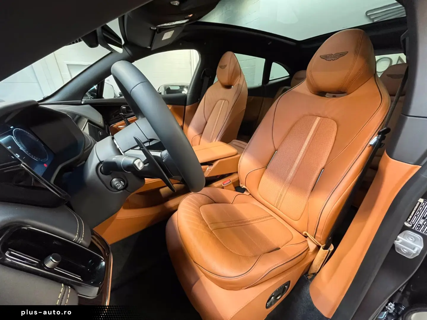 Aston Martin DBX 707 NEW INFOTAINMENT