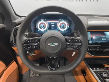 Aston Martin DBX 707 NEW INFOTAINMENT