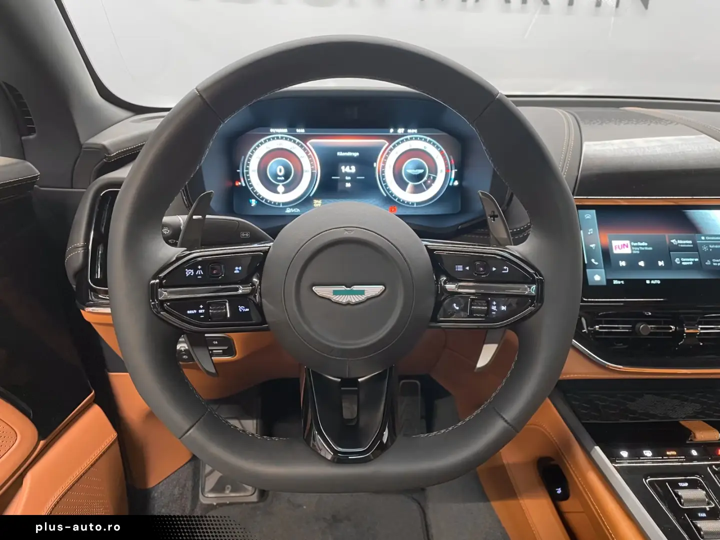Aston Martin DBX 707 NEW INFOTAINMENT
