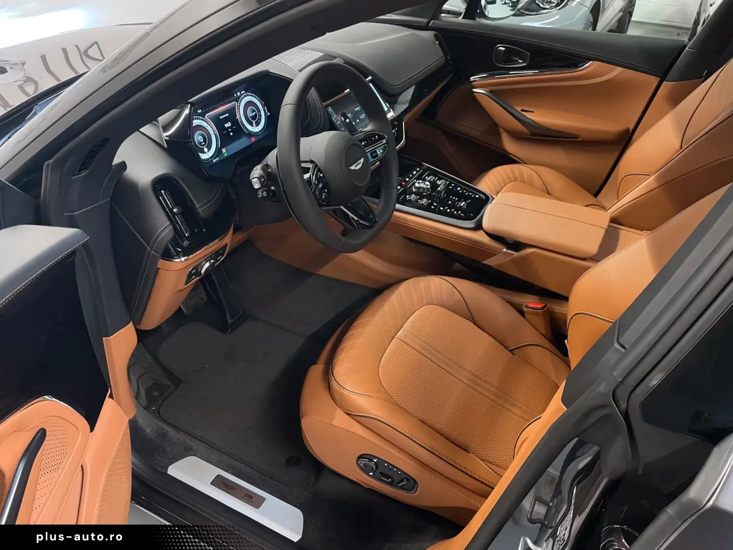 Aston Martin DBX 707 NEW INFOTAINMENT