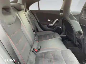 MERCEDES-BENZ CLA 200 d AMG LED INFOTAINMENT NAVIGATION