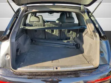 AUDI Q7 50 TDI quattro S line Luftfederung STHZ Navi