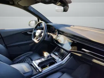 AUDI Q7 50 TDI quattro S line Luftfederung STHZ Navi