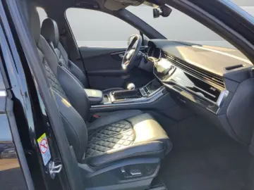 AUDI Q7 50 TDI quattro S line Luftfederung STHZ Navi
