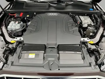 AUDI Q7 50 TDI qu S line tip Air Matrix Virtual Navi