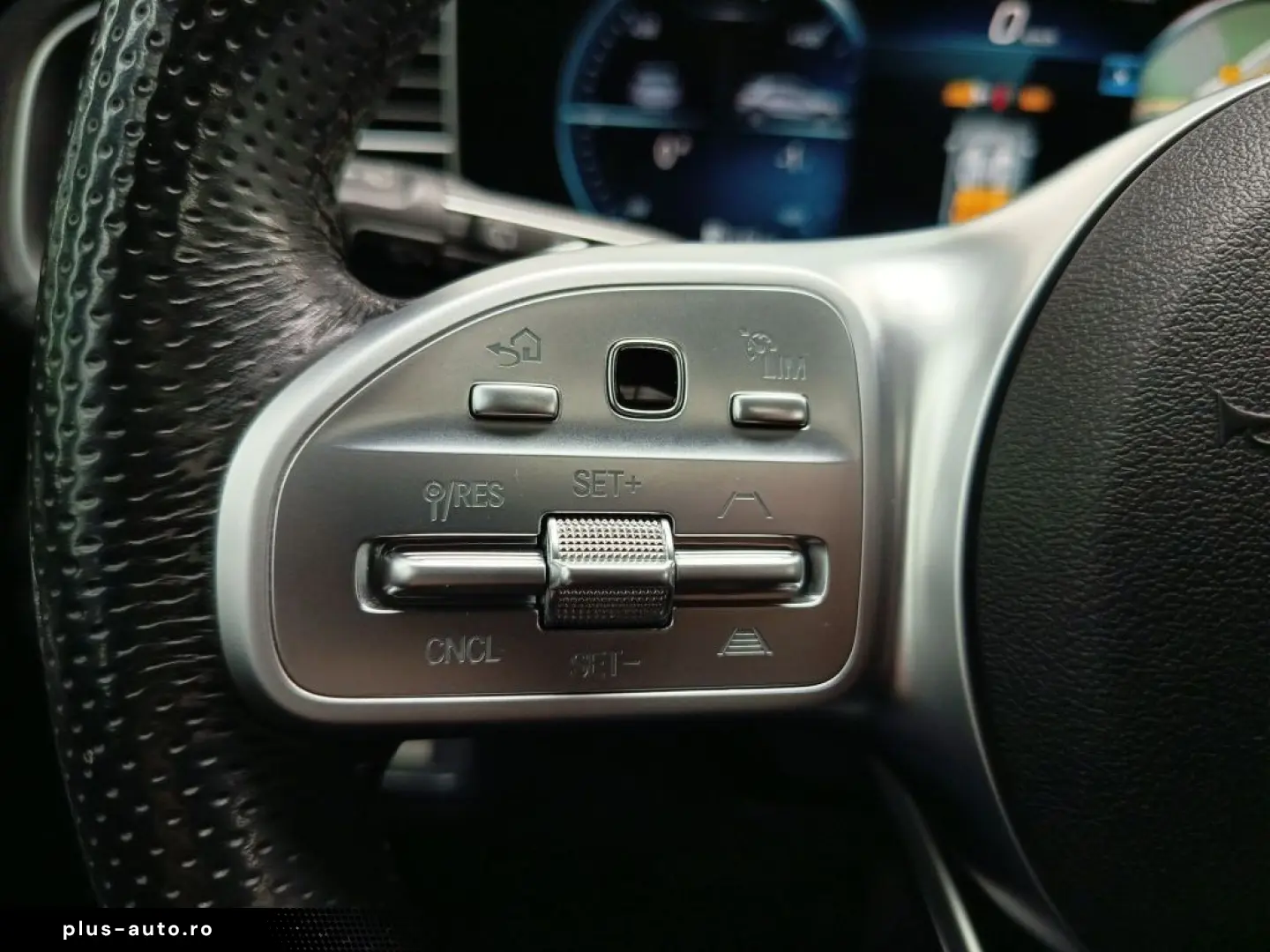 MERCEDES-BENZ GLE 350 d 4Matic 9G-TRONIC AMG Line  ACC PANO