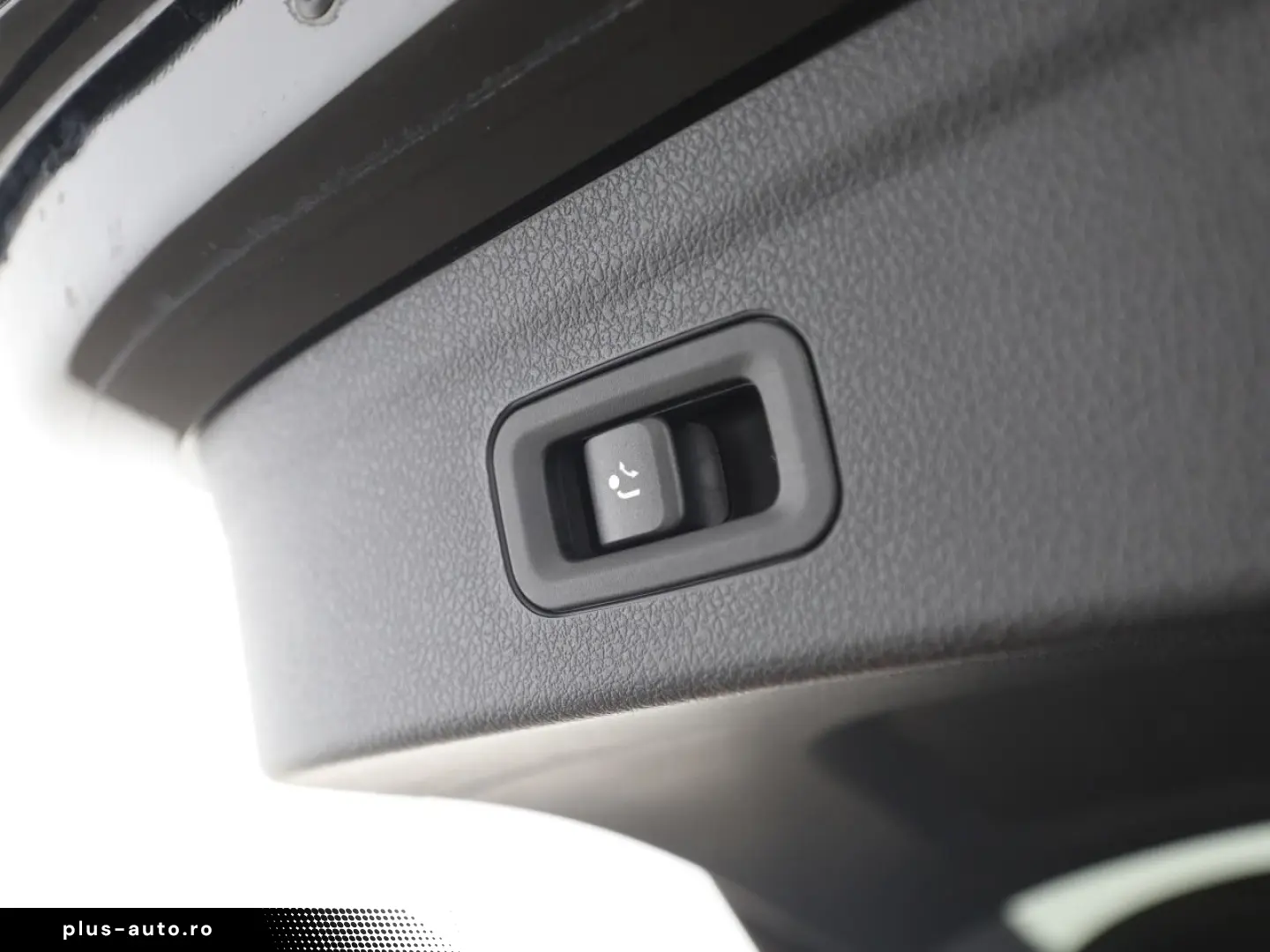 MERCEDES-BENZ GLE 350 d 4M AMG Night AHK