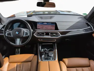 BMW X7 xDrive40i M SPORT DAPro 360  SKYLo