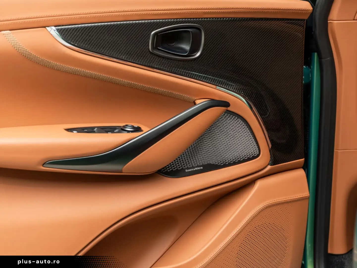 Aston Martin DBX 707 MY25